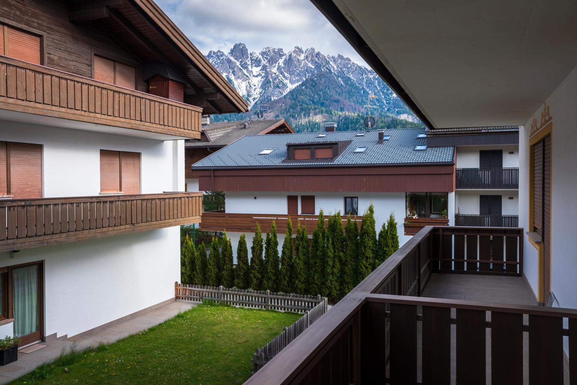 Rosa Alpina - Appartamento Nelle Dolomiti Dobbiaco Eksteriør billede